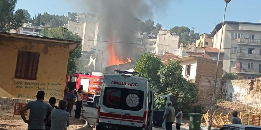 Helyum gazı ile dolum yapılan bir evde yangın çıktı