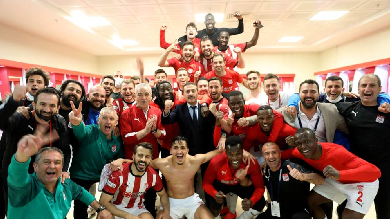 Sivasspor, ön eleme turunda Petrocub'ı tek golle yendi