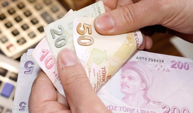 Bakan talimat verdi! Çalıştıkça düşen emekli maaşına neşter vuruluyor...