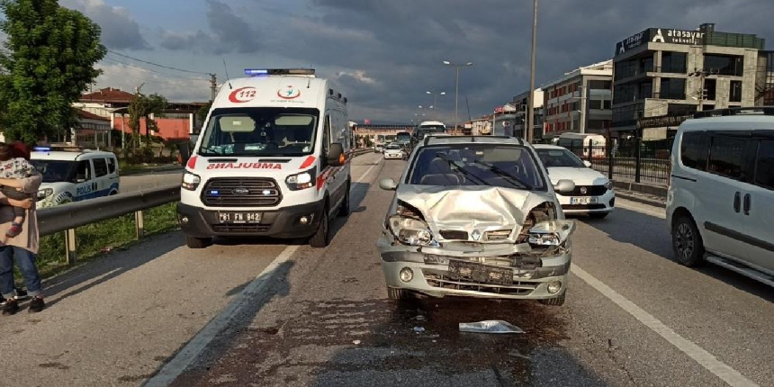 Bayram tatili dönüşünde kaza: Yaralılar var
