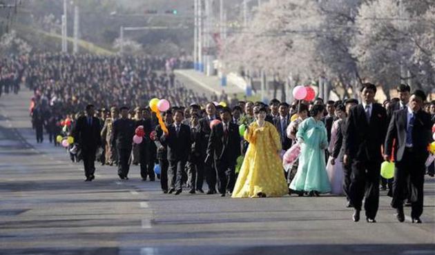 Kuzey Kore'nin 'Perşembe'yi bekleyin' açıklamasından sonra Pyongyang'dan ilginç fotoğraflar!