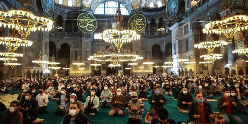 UNESCO'nun Ayasofya uyarısına Türkiye'den sert yanıt!