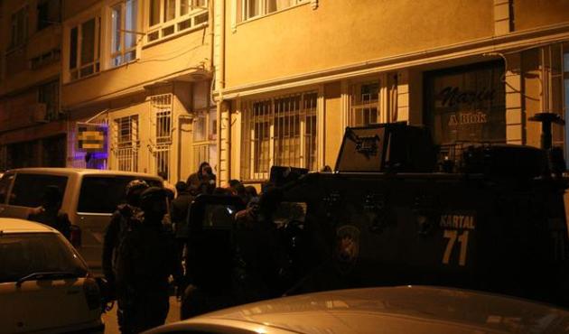 Üsküdar'da hareketli dakikalar! İhbar geldi, polis baskın düzenledi