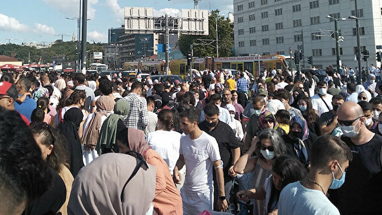 Bilim Kurulu üyesi, "Vakalar hızla tırmanıyor" diyerek sonbaharı işaret etti