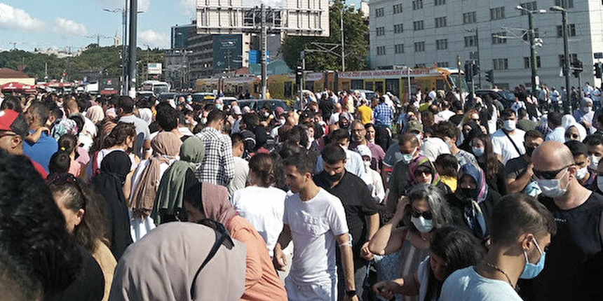 Bilim Kurulu üyesi, "Vakalar hızla tırmanıyor" diyerek sonbaharı işaret etti