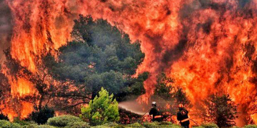 Alev duvarları şehri kuşattı: Atina'da 'Acil Durum Uyarısı' yapıldı!