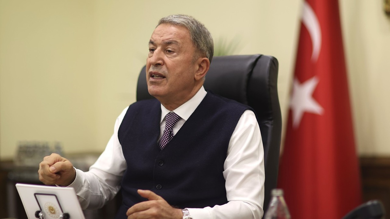 Bakan Akar: Üç-beş kullanılmış uçakla güç dengelerinin değişmesi mümkün değil
