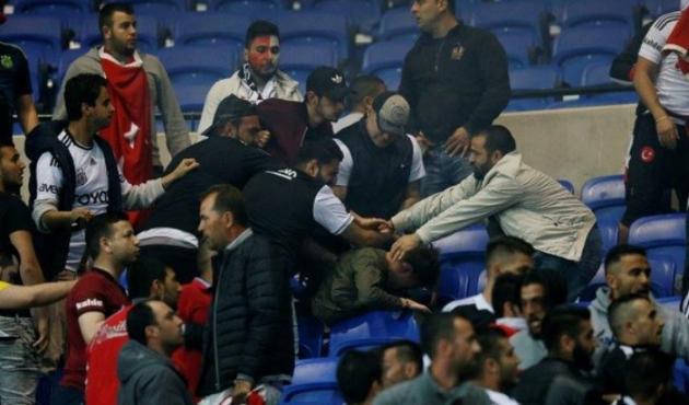 Lyon - Beşiktaş maçındaki kavga görüntüleri ortaya çıktı / VİDEO