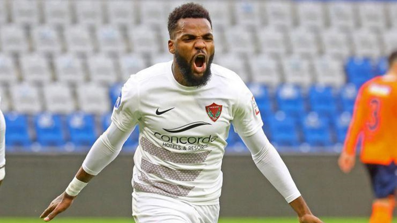 Fenerbahçe Aaron Boupendza transferini bitirdi!