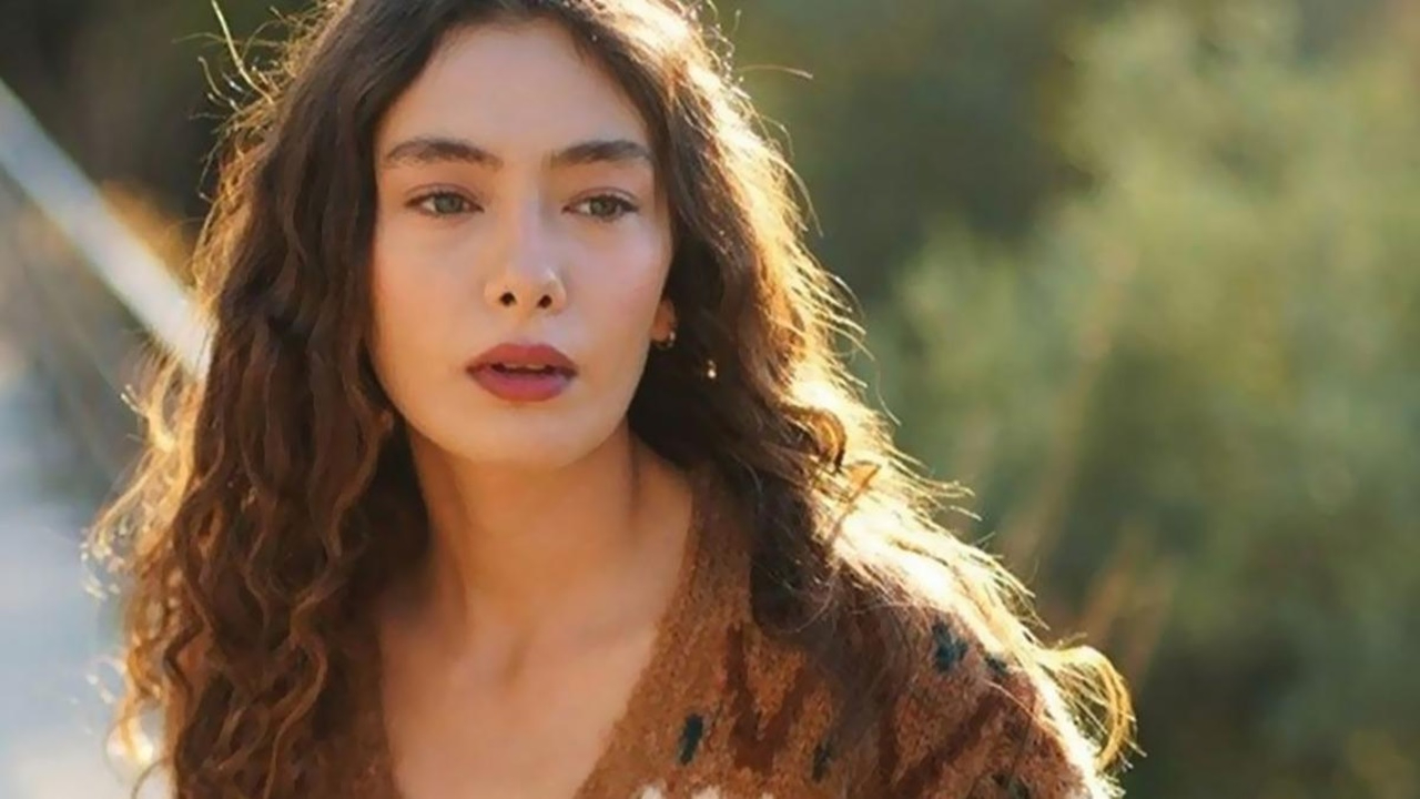Neslihan Atagül ekrana döneceği dizi için kararını verdi! Murat Yıldırım'ın partneri oluyor! İşte o iddia!
