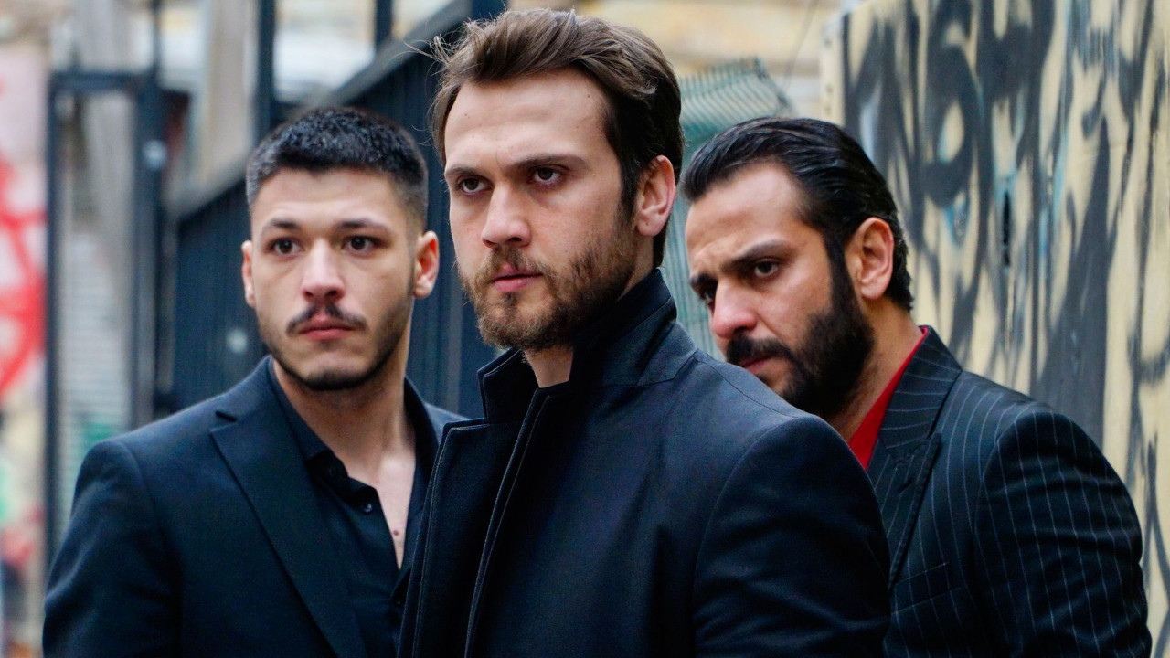 Çukur’un Yıldızı EDHO İle Anlaşma Sağladı! Yeni Racon Sokaklarda Artık! Bu Racona Hızır Bey Bile Dur Diyemez