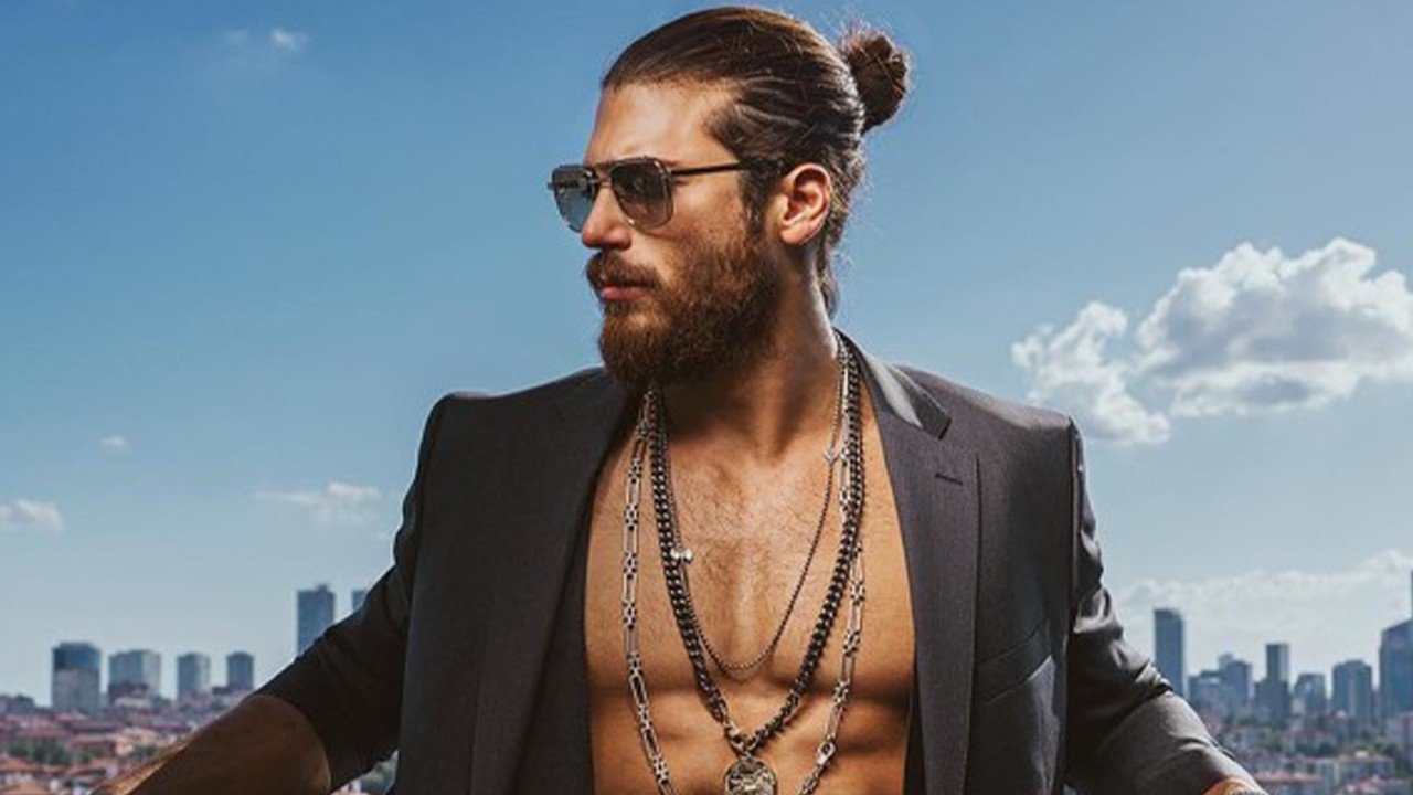 Ünlü Oyuncu Can Yaman Yaprak Sarması Yapıyor! Eli de Çok Hamaratmış! Genç Kızlar Şokta