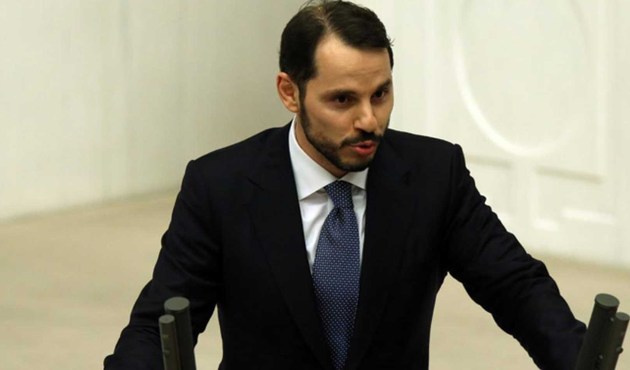 Bakan Albayrak: Tek bayrağa karşı çıkıyorsanız kaçacak delik arayın
