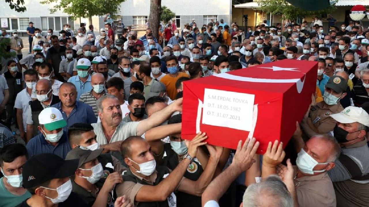 Yangın şehidine acı veda... Gözyaşları sel oldu