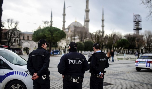 Referandumda İstanbul'da 33 bin polis görev yapacak