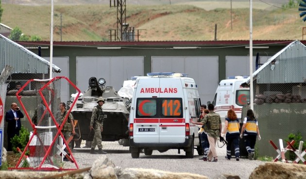 Jandarma karakolunda yangın: 14 asker dumandan etkilendi