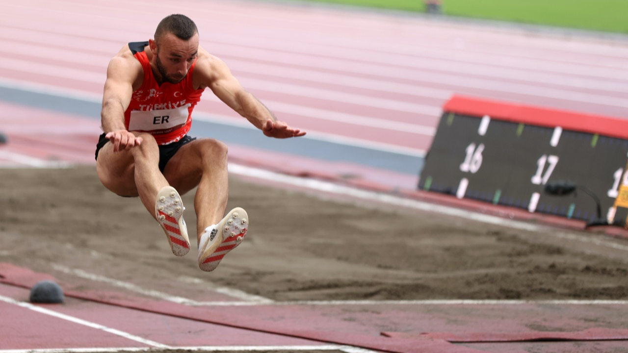 Milli atlet Necati Er, Tokyo 2020'de üç adım atlama finalinde