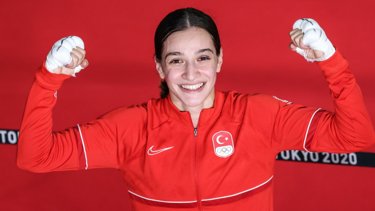 Buse Naz Çakıroğlu, Tokyo 2020'de tarih yazıyor! Finaldeyiz!