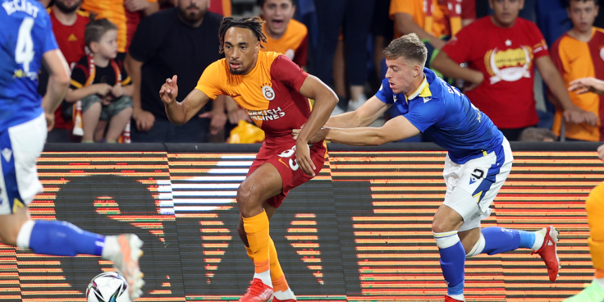 Galatasaray-St. Johnston... Sarı-Kırmızılılar beraberliği Sacha Boey ile kurtardı