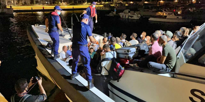 Kritik tahliye operasyonu denizden ve karadan devam ediyor!