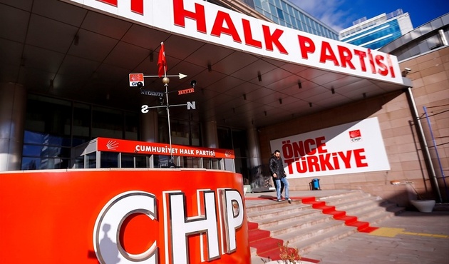 Referanduma saatler kala Kadıköy'de CHP'ye toplu istifa şoku!