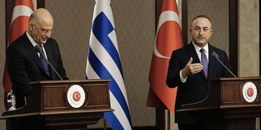 Çavuşoğlu'ndan Dendias'a 'geçmiş olsun' telefonu