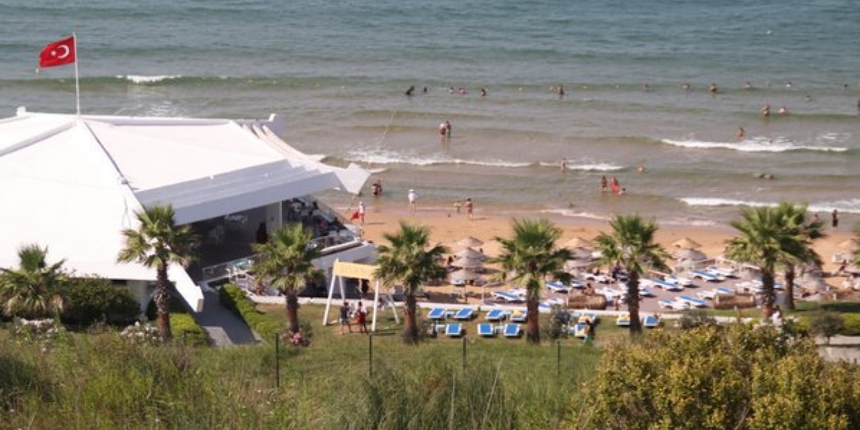 İstanbul'daki ünlü plajda skandal yasak: Tesettürlüler içeri alınmıyor!