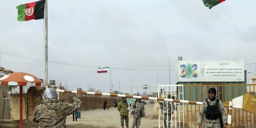 İran, Afganistan ile sınır kapısını kapattı