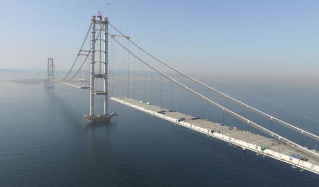 Bakandan "Geçmediğim köprünün ücretini ödüyorum" eleştirilerine yanıt!