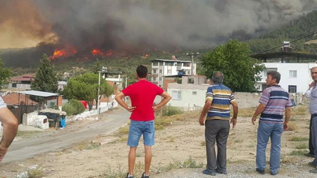 Yangın Muğla'dan Aydın'a sıçradı! Ekiplerin amansız mücadelesi sürüyor!