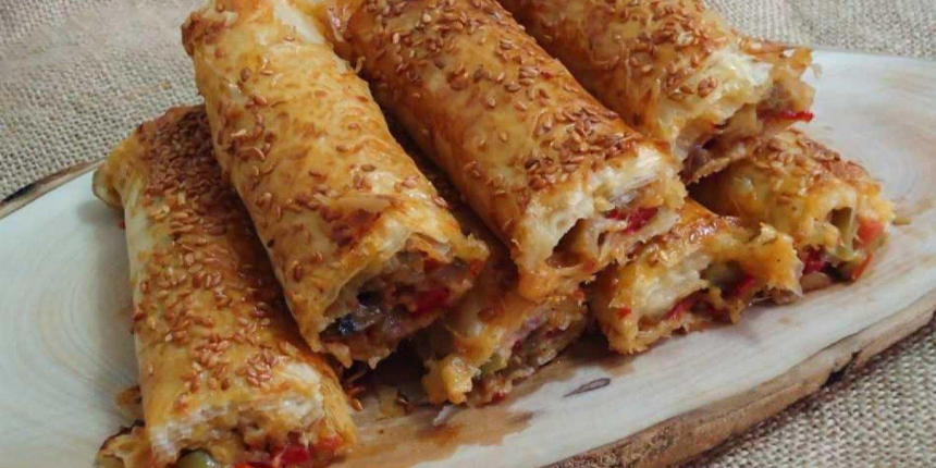 Börek Hiç Bu Kadar Lezzetli Olmamıştı, Patlıcanlı Börek Tarifini Deneyin! Lezzeti Baş Döndürecek