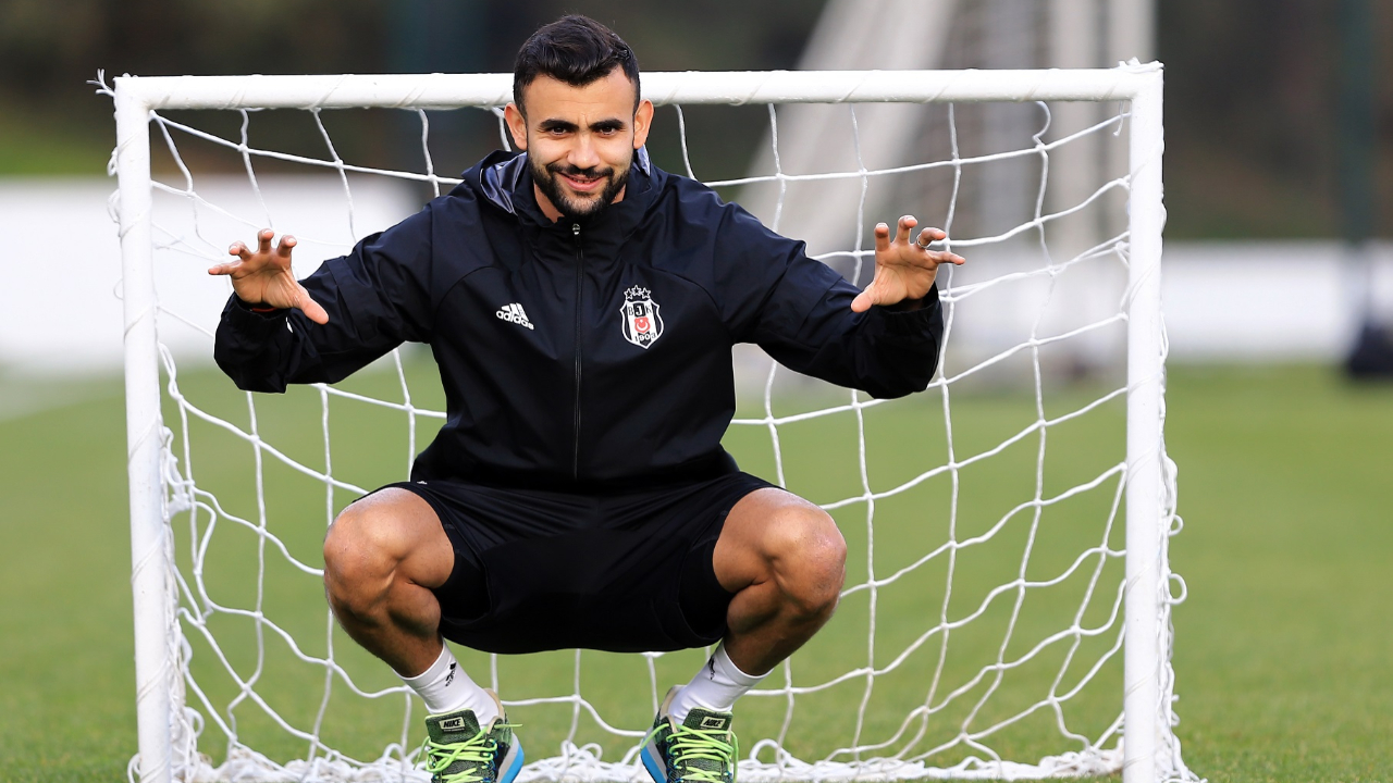Beşiktaş, Rachid Ghezzal'ın tapusunu alıyor... Leicester City'yle anlaşma tamam