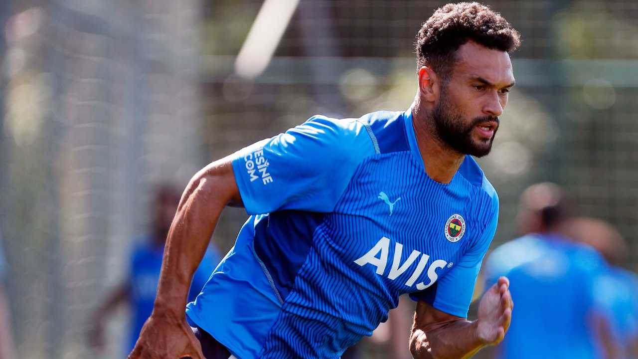 Fenerbahçe yönetimi Pereira'nın kadroda düşünmediği Caulker'i Beşiktaş'a önerdi