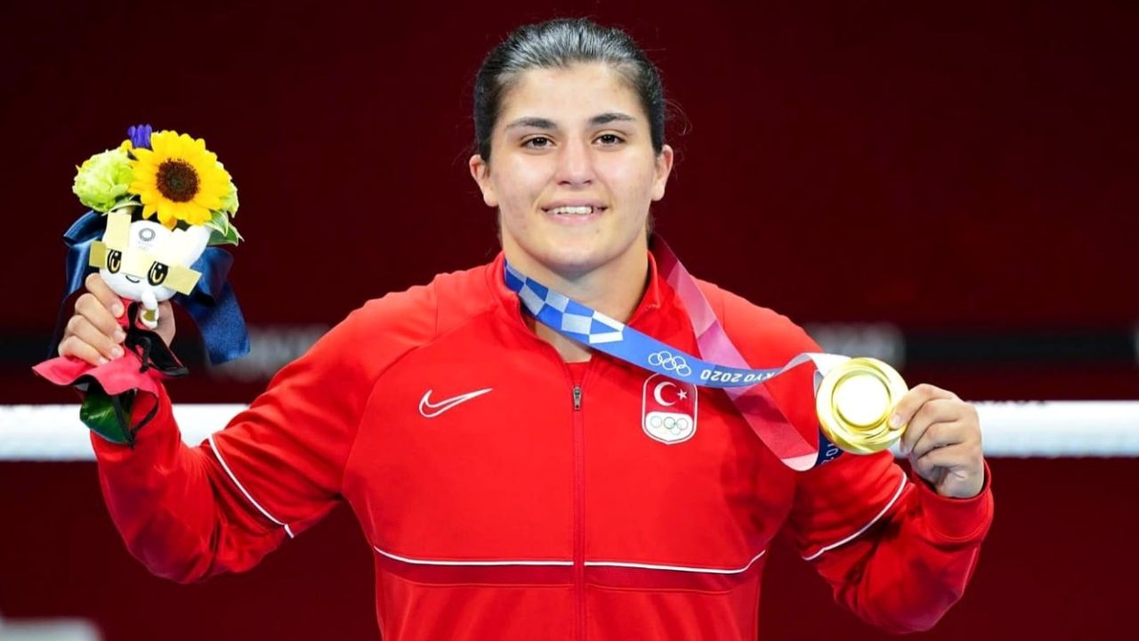 Olimpiyat şampiyonu milli Busenaz Sürmeneli, Cumhurbaşkanı Erdoğan'la telefonda görüştü