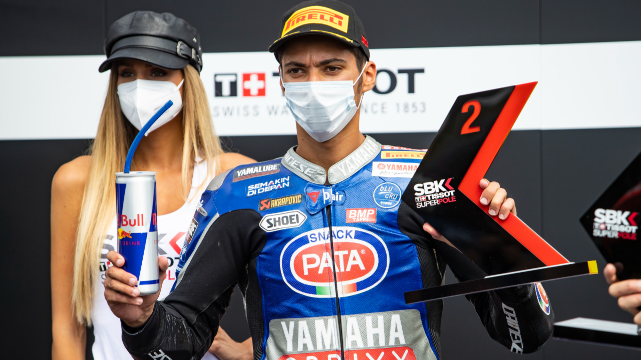 Superbike Şampiyonası'nda yarışan Toprak Razgatlıoğlu'ndan Çekya'da müthiş finiş!