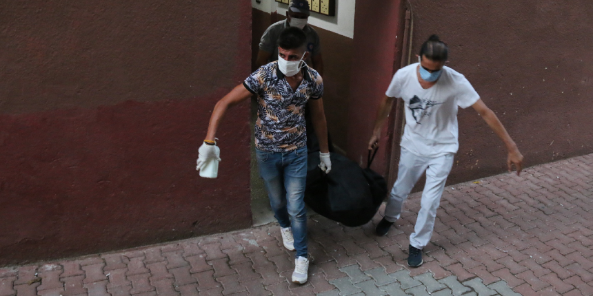 Yakınları haber alamamıştı! Anne ve kız farklı odalarda ölü bulundu