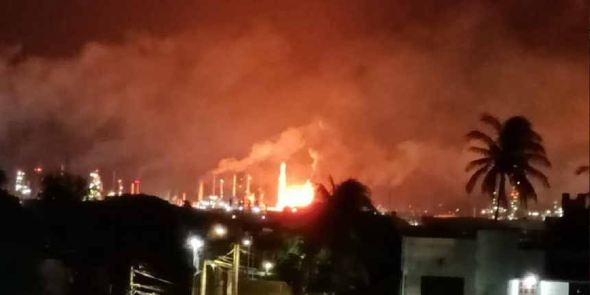 Meksika’da petrol rafinerisinde büyük yangın