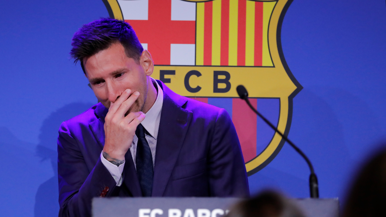 Lionel Messi'nin veda konuşmasındaki gözyaşları bütün Barcelona'yı ağlattı