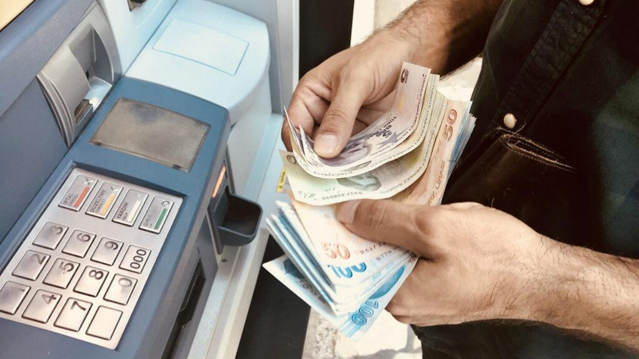 ATM'lerden yapılan EFT'lerin ücreti değişti! İşte yeni tutar...