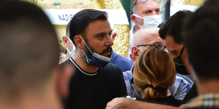 Kardeşini ve yeğenini kaybeden şarkıcı Alişan'dan flaş konser kararı