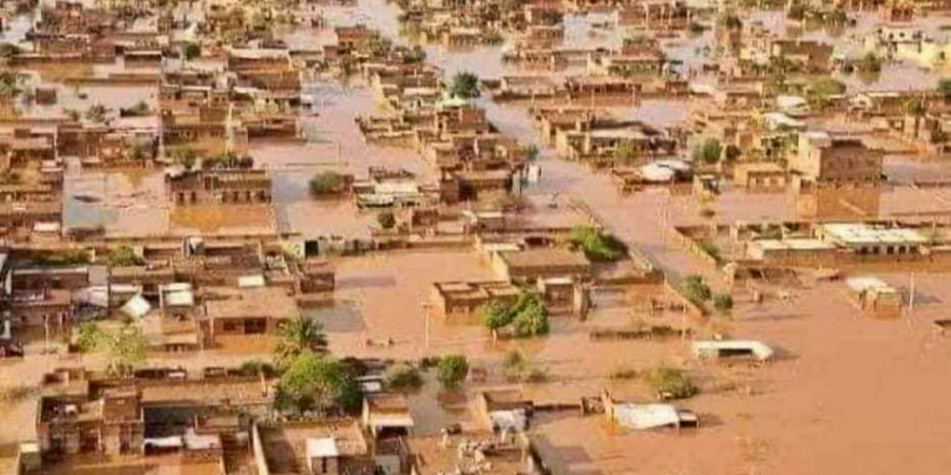 Afrika'nın kurak ülkesi Sudan'ı yazın ortasında seller yuttu!
