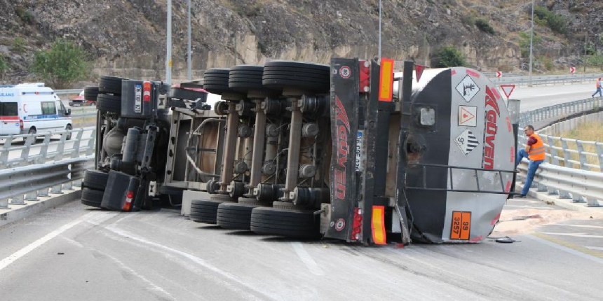 70 metre sürüklenen tankerden burnu bile kanamadan çıktı!