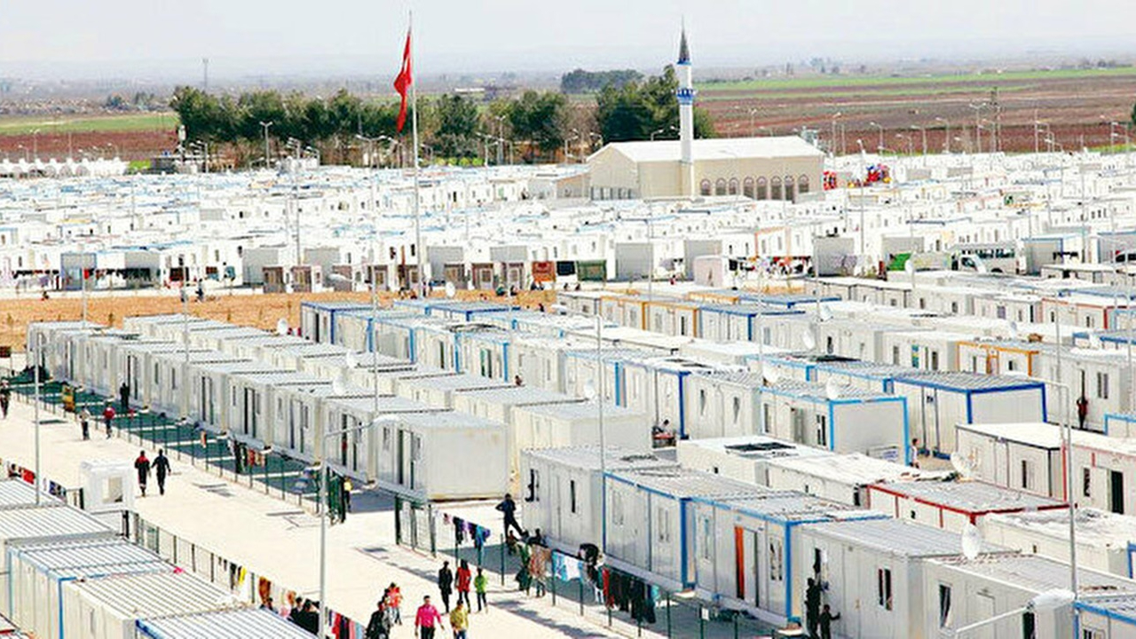 CHP'li belediye mülteci kampının suyunu kesti!