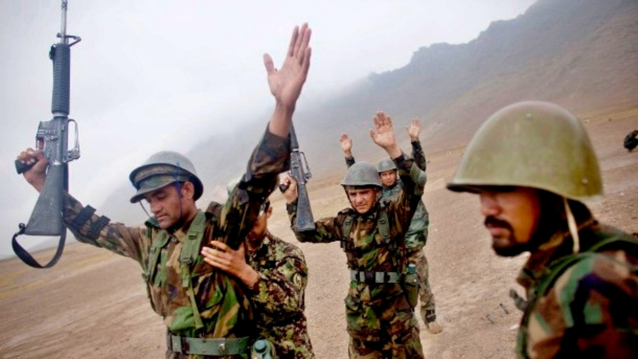 Pakistan: Afgan ordusundaki çöküş incelenmeli!