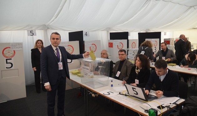Almanya'da gurbetçilerden demokrasi dersi