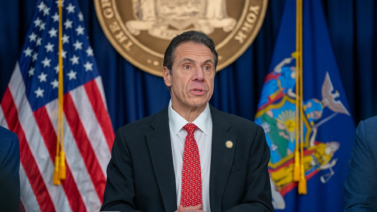 11 kadına tacizle suçlanan New York Valisi Andrew Cuomo istifa etti