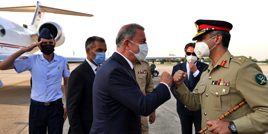 Milli Savunma Bakanı Hulusi Akar, Pakistan'da!