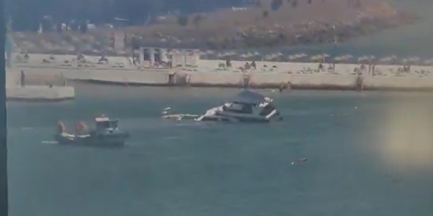 Boğazda can pazarı! Su alan tekneden 8 kişi kurtarıldı