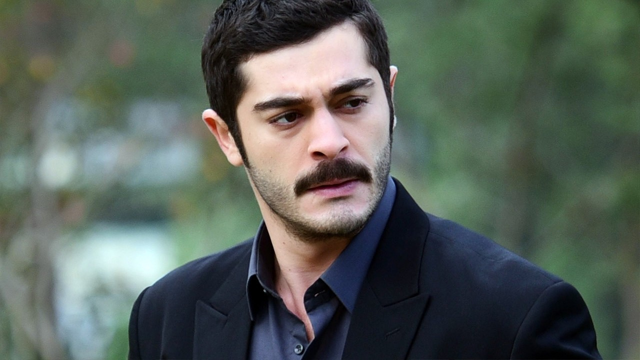 Maraşlı Burak Deniz İtalya'da Çok Tuttu! İtalyan Sineması Peşinde! İşte Son Projesi