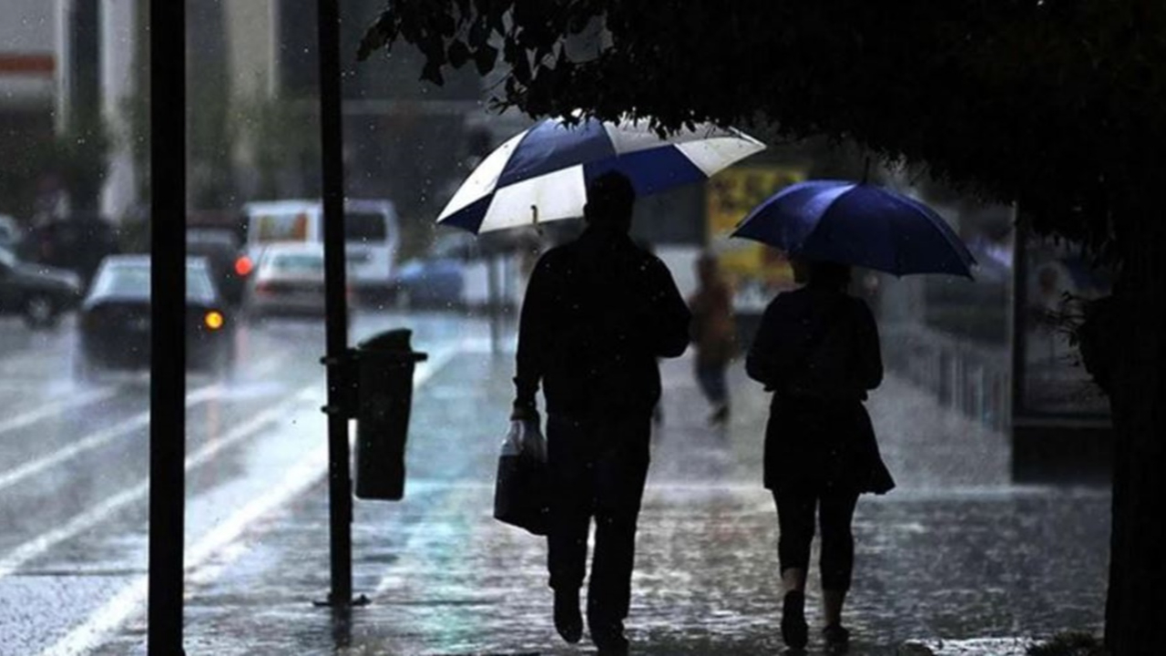 Meteoroloji uyardı: Orta ve Doğu Karadeniz’de şiddetli yağış!